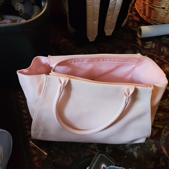 Purses - Picture 9 of 9